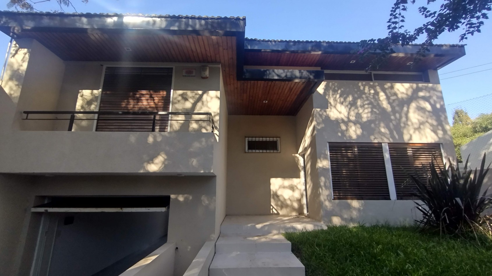 Casa en Venta de 4 dormitorios en Manuel.B.Gonnet en zona republica de los Niños 