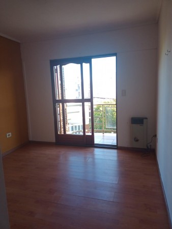 46 e/23y24 - DEPARTAMENTO DE UN DORMITORIO - BALCON - 