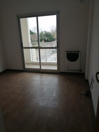 60 Y 30 - DEPTO CON BALCON - EDIFICIO CREDIL 