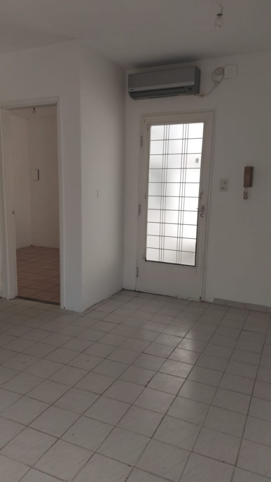 DEPARTAMENTO EN VENTA 2 DORMITORIOS - CON PATIO A RECICLAR