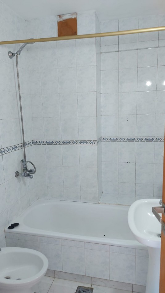 EXCELENTE DEPARTAMENTO DE 1 DORMITORIO -LIVING COMEDOR - COCINA EQUIPADA  