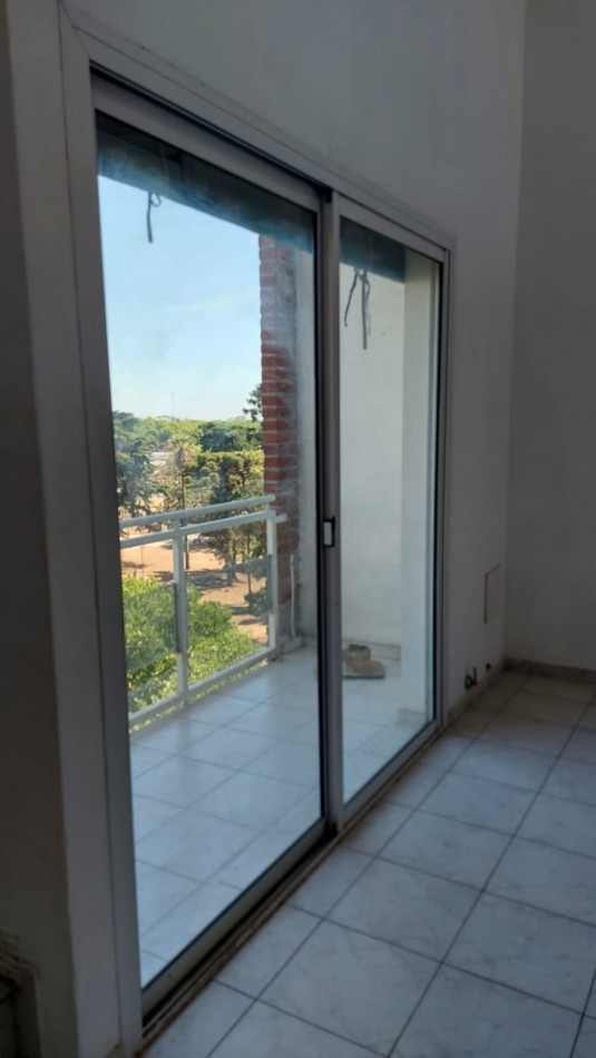 EXCELENTE DEPARTAMENTO DE 1 DORMITORIO -LIVING COMEDOR - COCINA EQUIPADA  