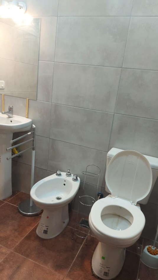 EXCELENTE DEPARTAMENTO DE UN DORMITORIO CON PATIO EN ALQUILER  