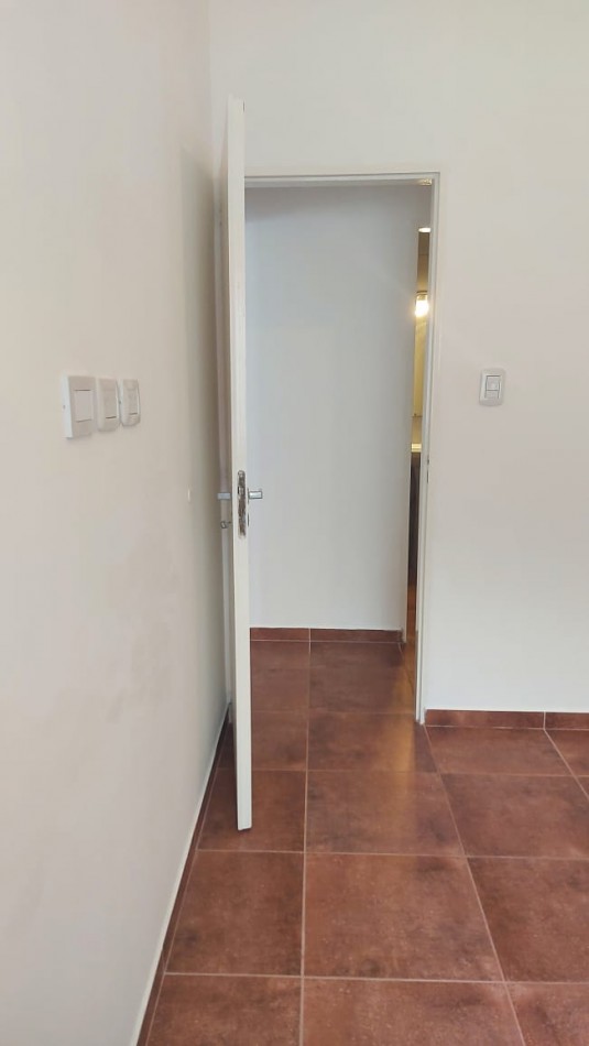 EXCELENTE DEPARTAMENTO DE UN DORMITORIO CON PATIO EN ALQUILER  