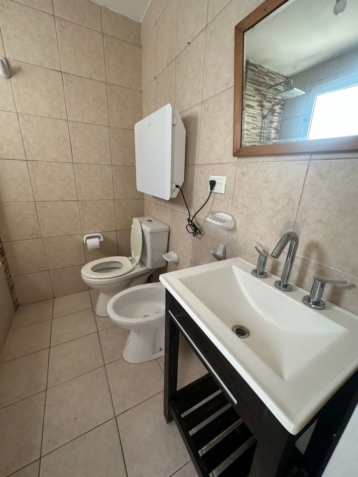 18 E/ 39 Y 40 - DEPARTAMENTO DE 2 DORM  - 4 TO PISO AL FRENTE - SEMIPISO