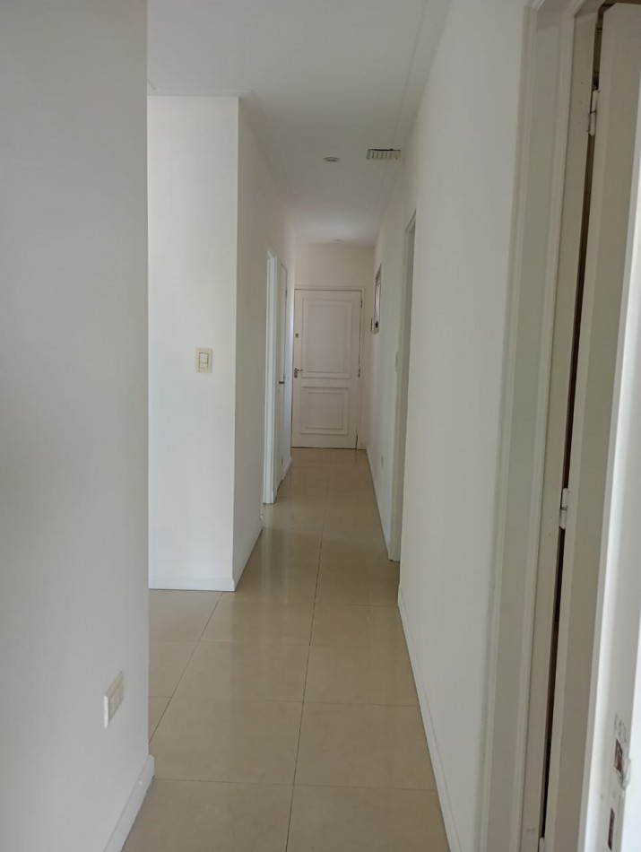 EXCELENTE DEPARTAMENTO DE CATEGORIA - 2 DORMITORIOS EN ALQUILER - COCHERA
