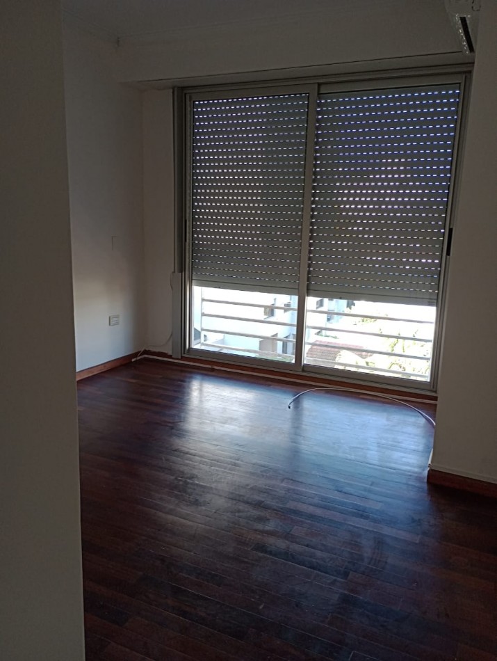 EXCELENTE DEPARTAMENTO DE CATEGORIA - 2 DORMITORIOS EN ALQUILER - COCHERA