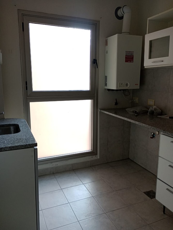 EXCELENTE DEPARTAMENTO DE CATEGORIA - 2 DORMITORIOS EN ALQUILER - COCHERA