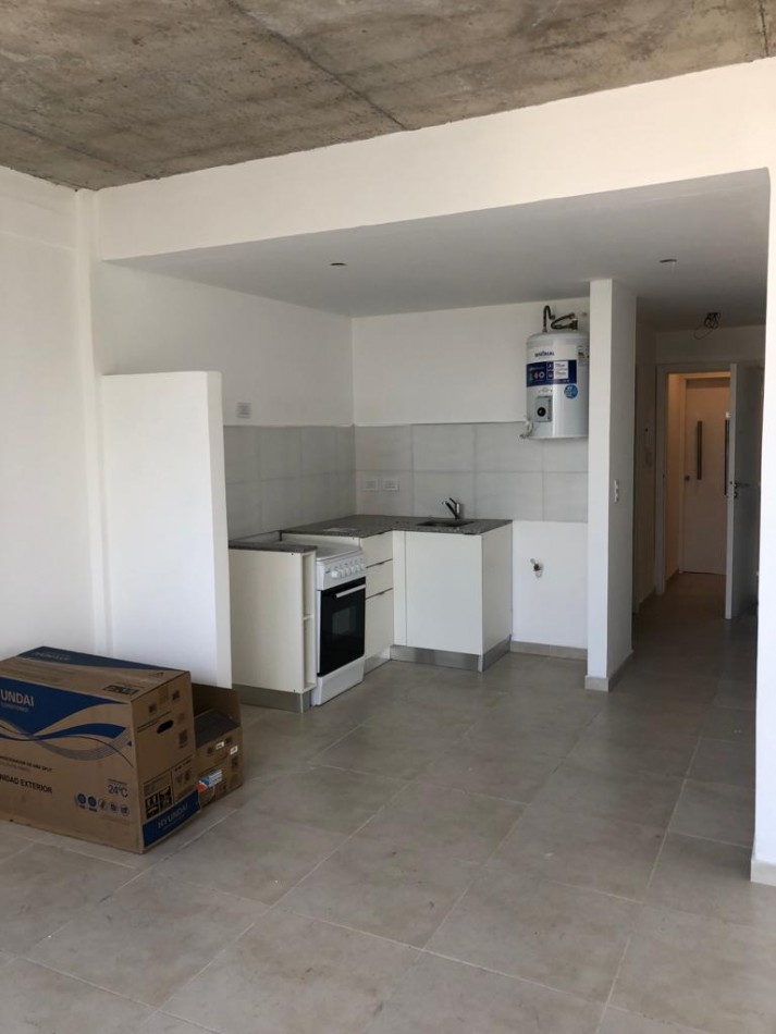 EXCELENTE MONOAMBIENTE EN ALQUILER 49 E/ 18 Y 19 - APTO OFICINA 