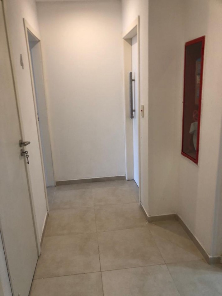 EXCELENTE MONOAMBIENTE EN ALQUILER 49 E/ 18 Y 19 - APTO OFICINA 