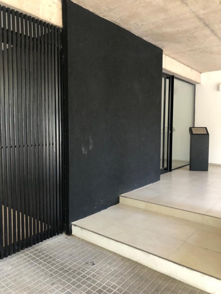 EXCELENTE MONOAMBIENTE EN ALQUILER 49 E/ 18 Y 19 - APTO OFICINA 