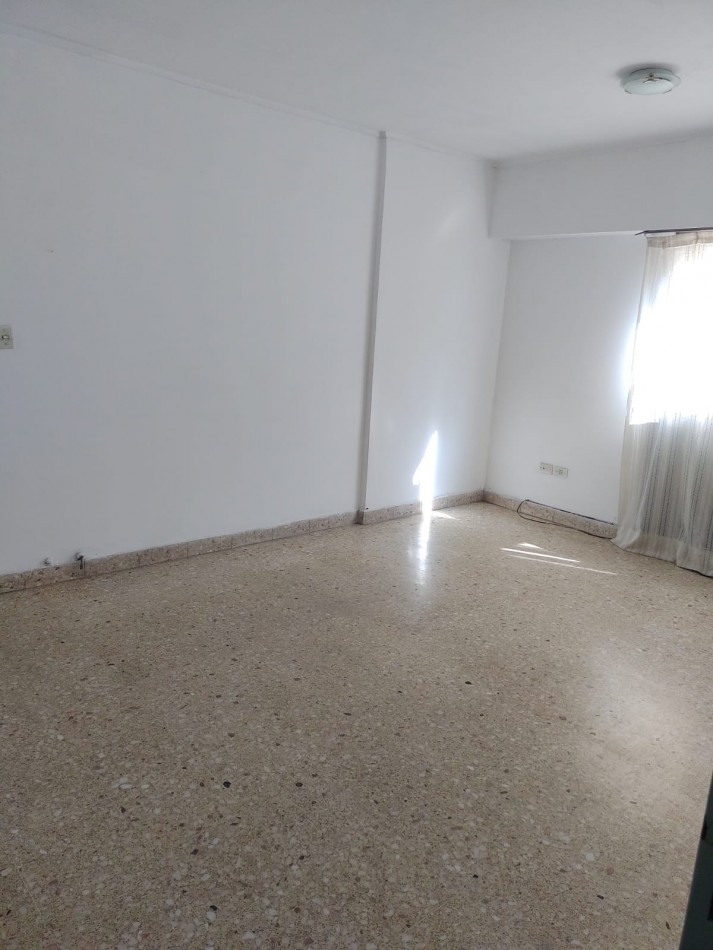 DEPARTAMENTO DE 2 DORMITORIOS EN ALQUILER - DIAG 73 Y 55 A UNAS CUADRAS DE PLAZA MORENO 