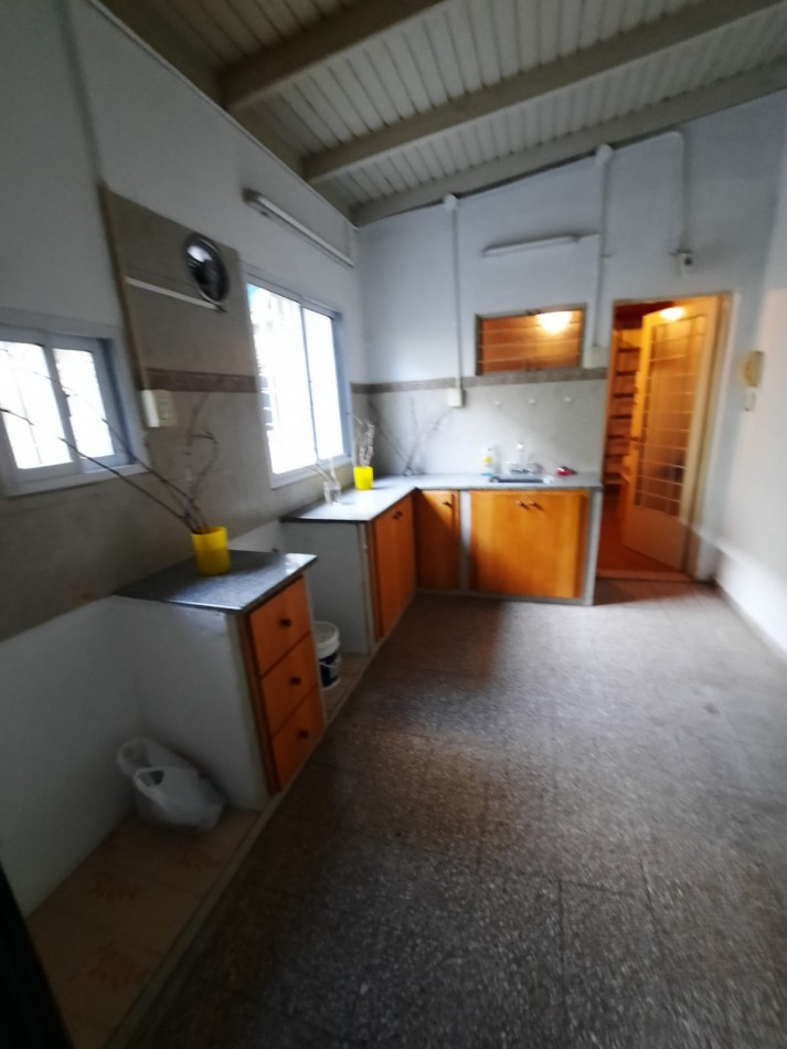 EXCELENTE CASA EN ALQUILER DE 2 DORMITORIOS 