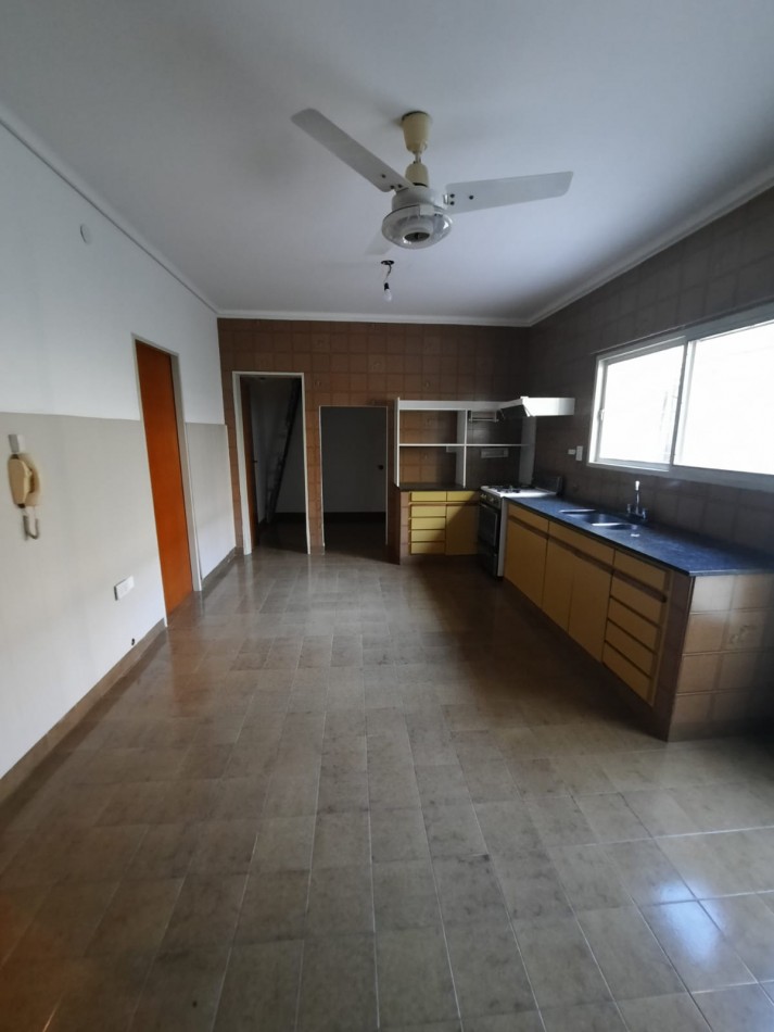EXCELENTE CASA EN ALQUILER DE 2 DORMITORIOS 