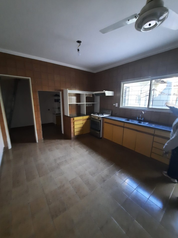 EXCELENTE CASA EN ALQUILER DE 2 DORMITORIOS 