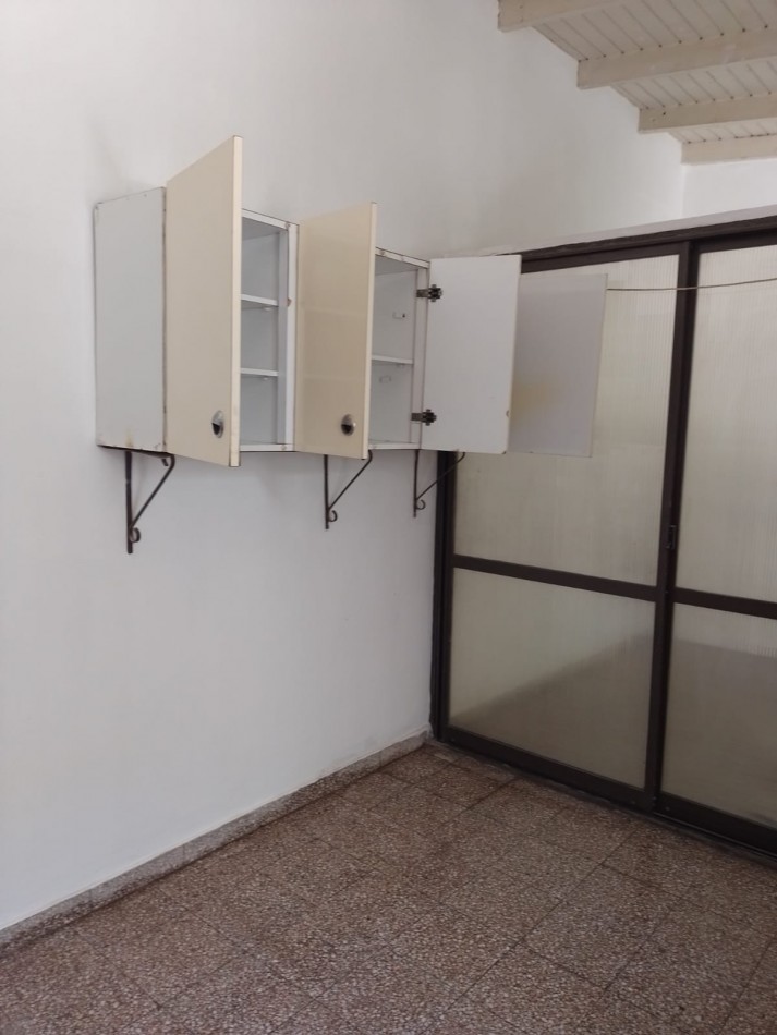 EXCELENTE CASA EN ALQUILER DE 2 DORMITORIOS 