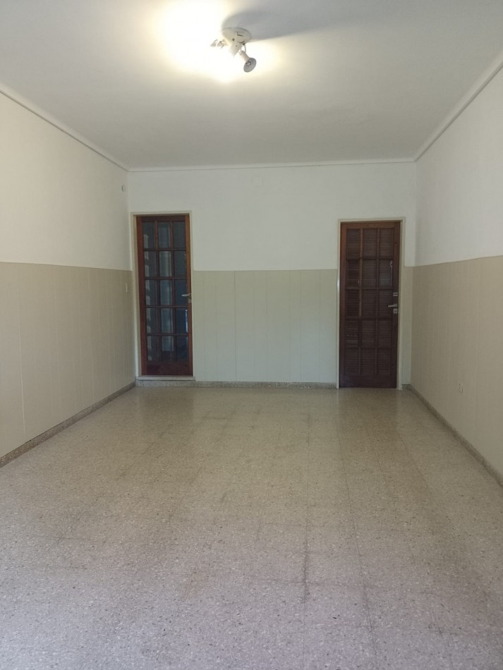 EXCELENTE CASA EN ALQUILER DE 2 DORMITORIOS 
