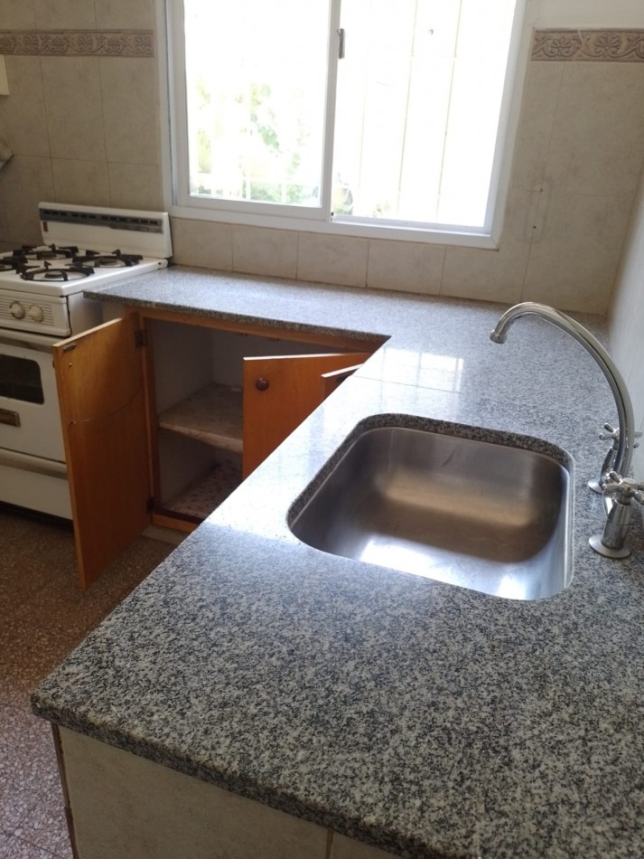 EXCELENTE CASA EN ALQUILER DE 2 DORMITORIOS 