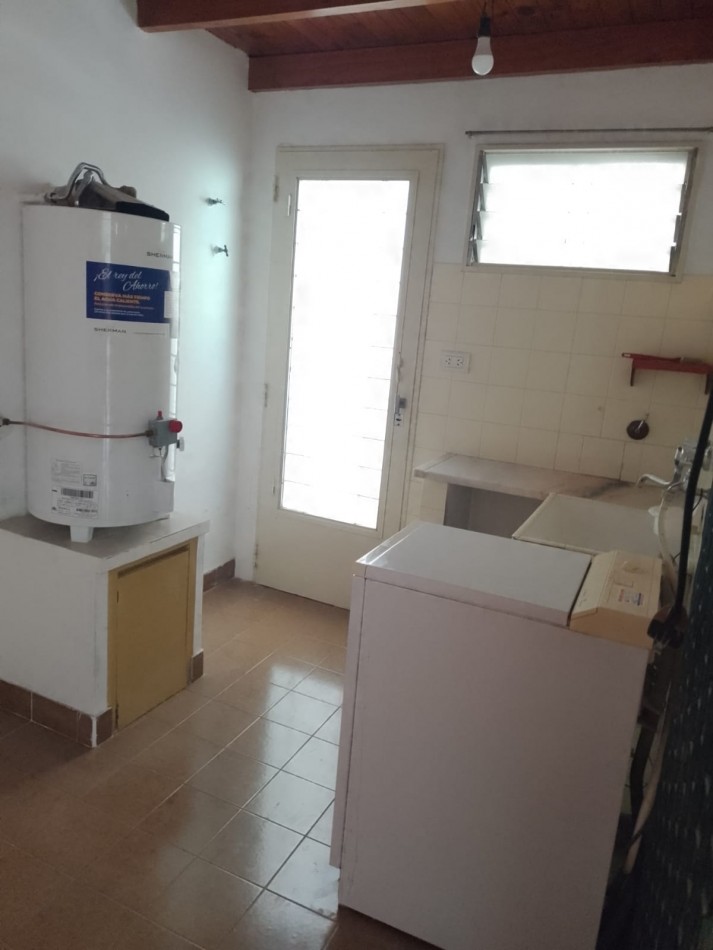 EXCELENTE CASA EN ALQUILER DE 2 DORMITORIOS 