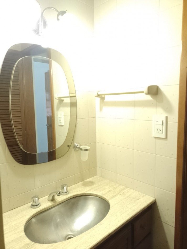 EXCELENTE CASA EN ALQUILER DE 2 DORMITORIOS 