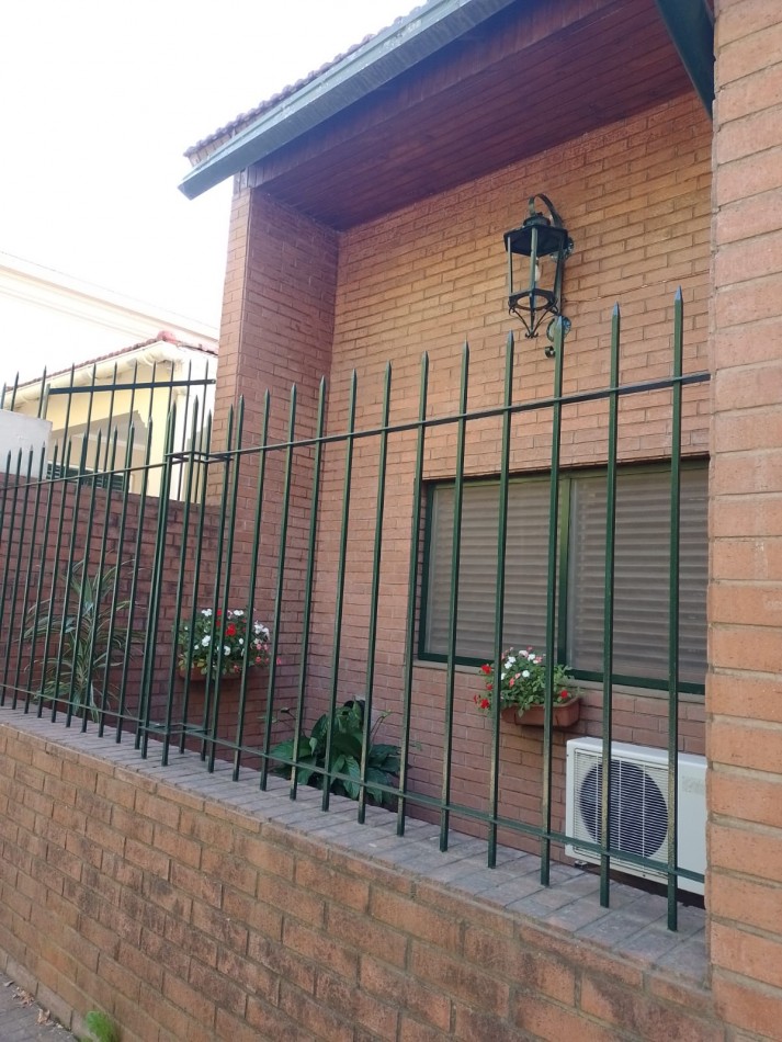 EXCELENTE CASA EN ALQUILER DE 2 DORMITORIOS 