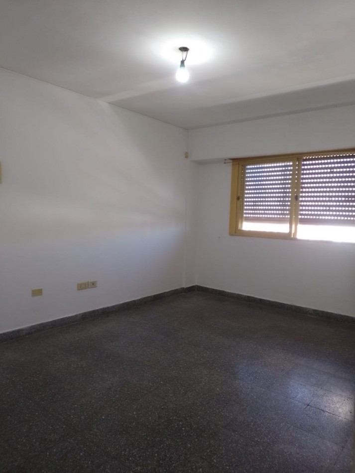 47 E/ 2 Y 3 DEPARTAMENTO DE 2 DORMITORIOS EN VENTA - ZONA FACULTADES