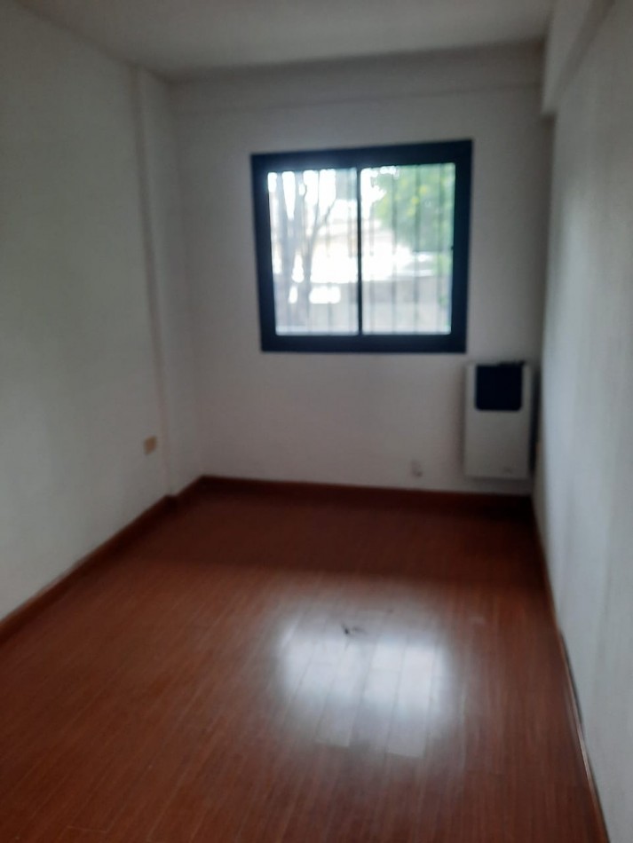 5 ESQ 58 - EXCELENTE DEPARTAMENTO DE 2 DORMITORIOS CON COCHERA EN ALQUILER 