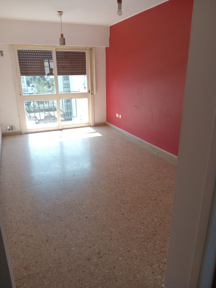 56 E/ 6 Y 7 - DEPARTAMENTO DE 2 DORMITORIOS EN ALQUILER 