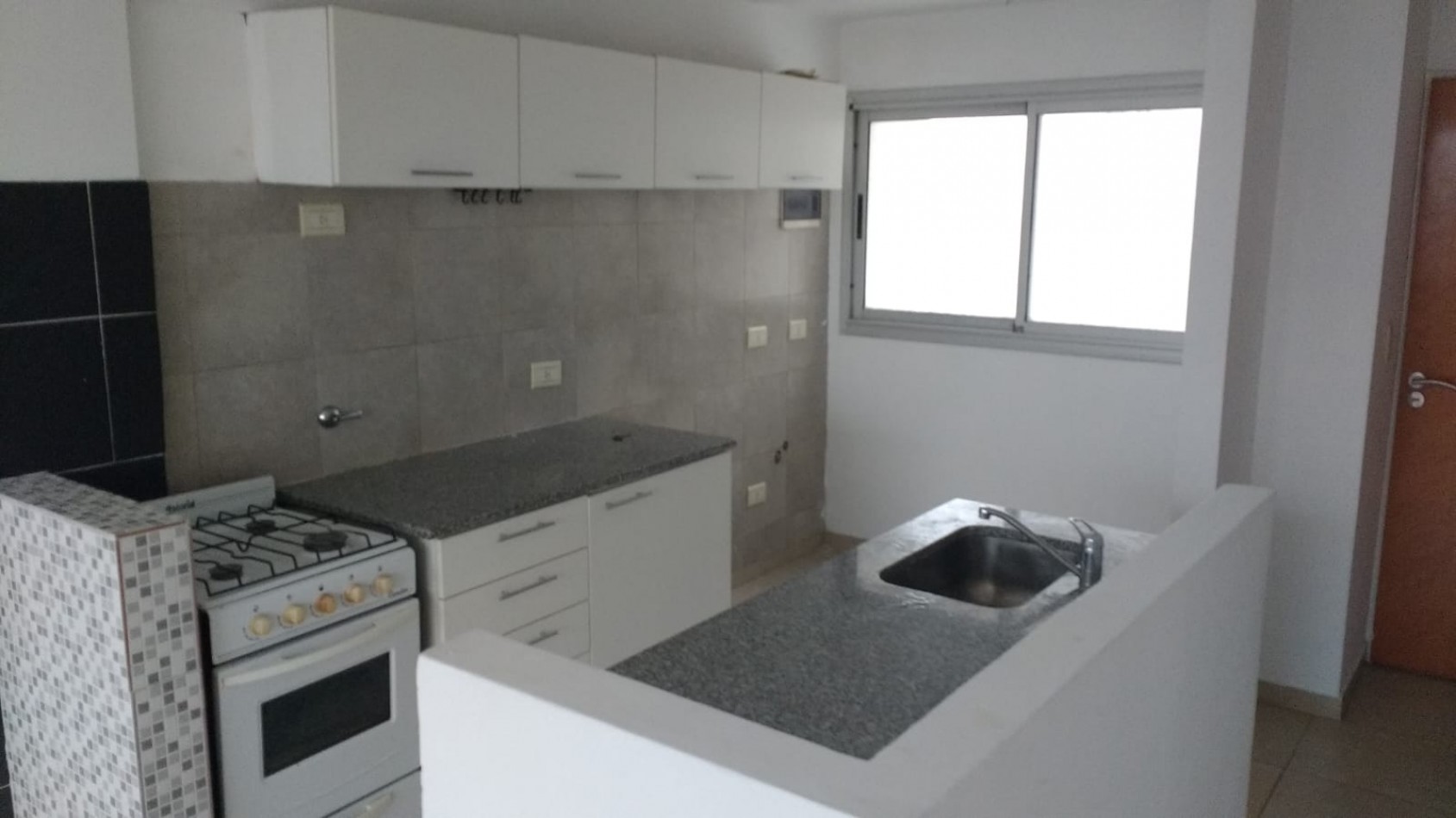 36 E/ 12 Y 13 - 2 DORM - APTO BANCO - BARRIO NORTE