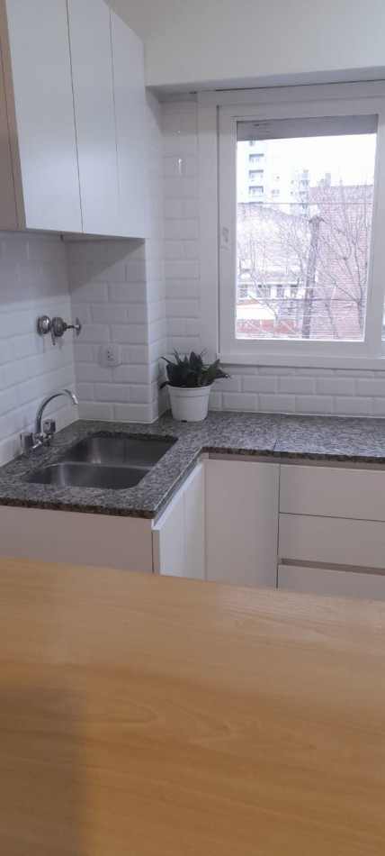 65 e/ 5 y 6 - depto. 1 dormi con balcon - La Plata