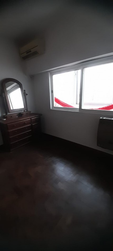 65 e/ 5 y 6 - depto. 1 dormi con balcon - La Plata