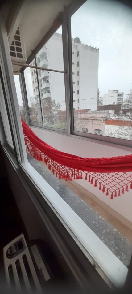 65 e/ 5 y 6 - depto. 1 dormi con balcon - La Plata