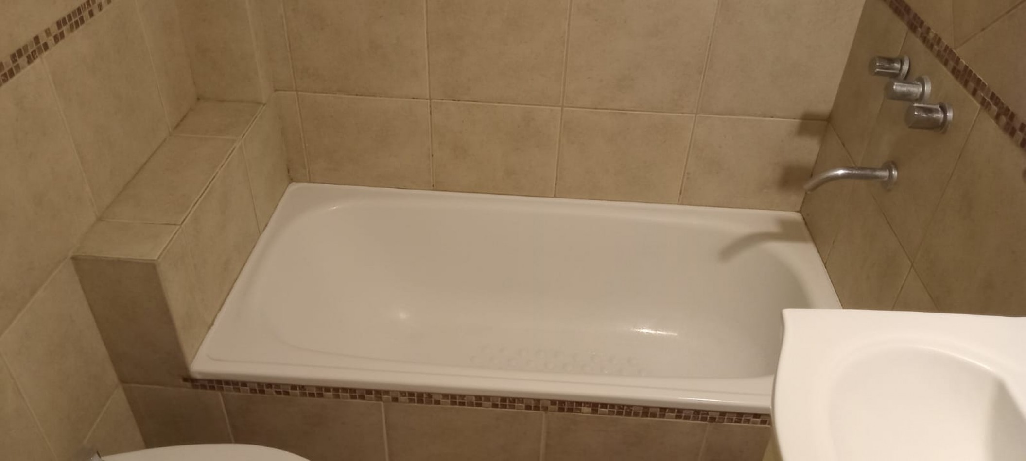 58 E/ 12 Y 13 - EXCELENTE MONOAMBIENTE EN ALQUILER 