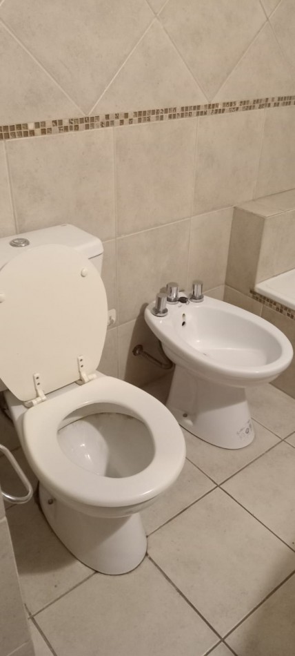 58 E/ 12 Y 13 - EXCELENTE MONOAMBIENTE EN ALQUILER 
