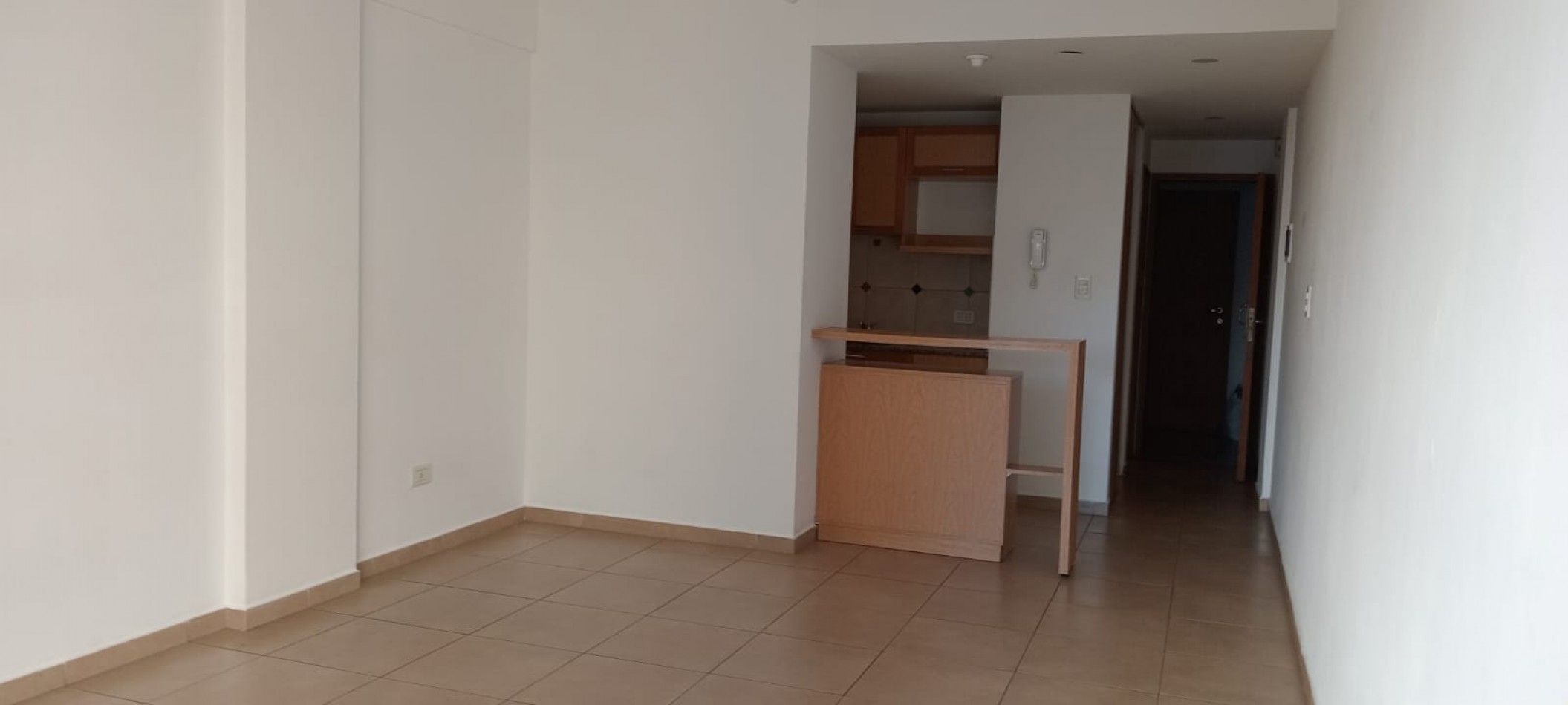 58 E/ 12 Y 13 - EXCELENTE MONOAMBIENTE EN ALQUILER 