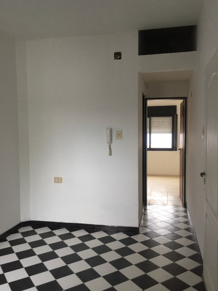23 ESQ 61 -  DEPARTAMENTO DE 1 DORMITORIO EN ALQUILER  - SIN EXPENSAS 
