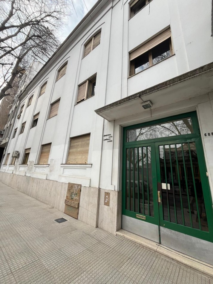 AV 53 E/ 8 Y 9 - DEPTO 2 DORM - APTO BANCO - ZONA INMEJORABLE DE LA CIUDAD