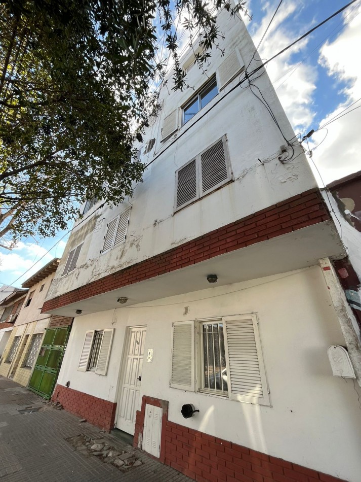 116 E/ 37  Y 38 - BARRIO HIPODROMO - HOSPITAL ROSSI - LA PLATA