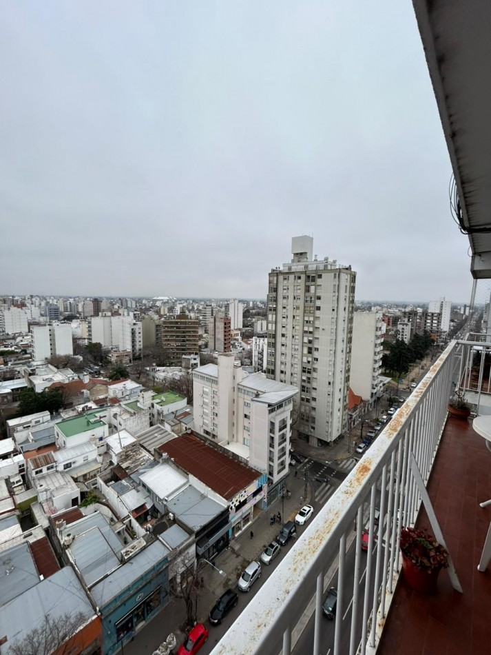 AV 7 E/ 39  Y 40 - 1 DORM PISO 10 - CON VISTA PANORAMICA DE LA CIUDAD - LA PLATA