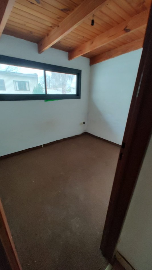 20E/ 68 Y 69 - CASA INTERNA EN PH- 3 DORM - DOS BAÑOS - PATIO- APTO BANCO  