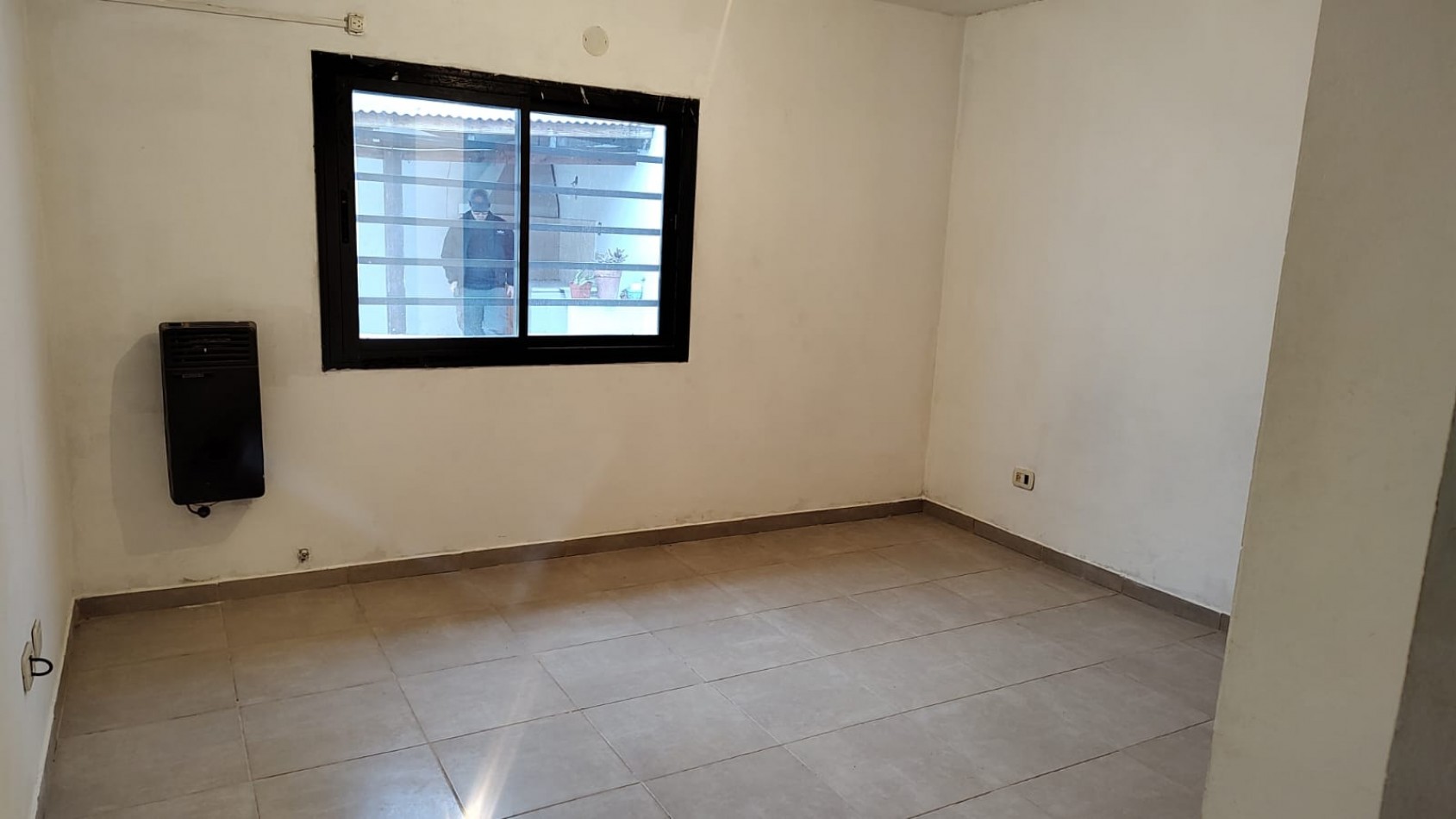 20E/ 68 Y 69 - CASA INTERNA EN PH- 3 DORM - DOS BAÑOS - PATIO- APTO BANCO  