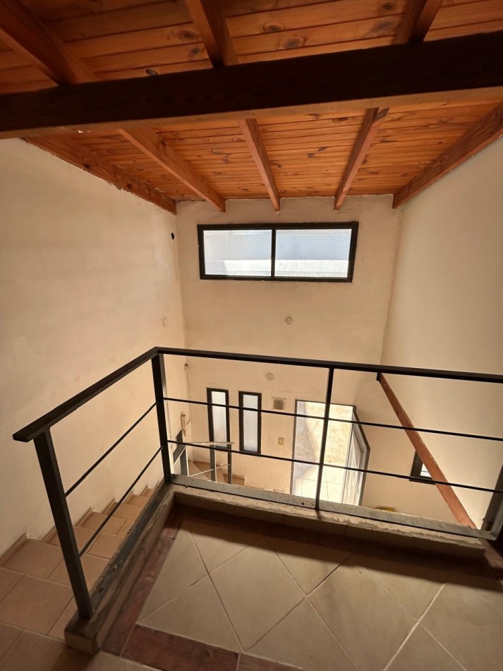 20E/ 68 Y 69 - CASA INTERNA EN PH- 3 DORM - DOS BAÑOS - PATIO- APTO BANCO  