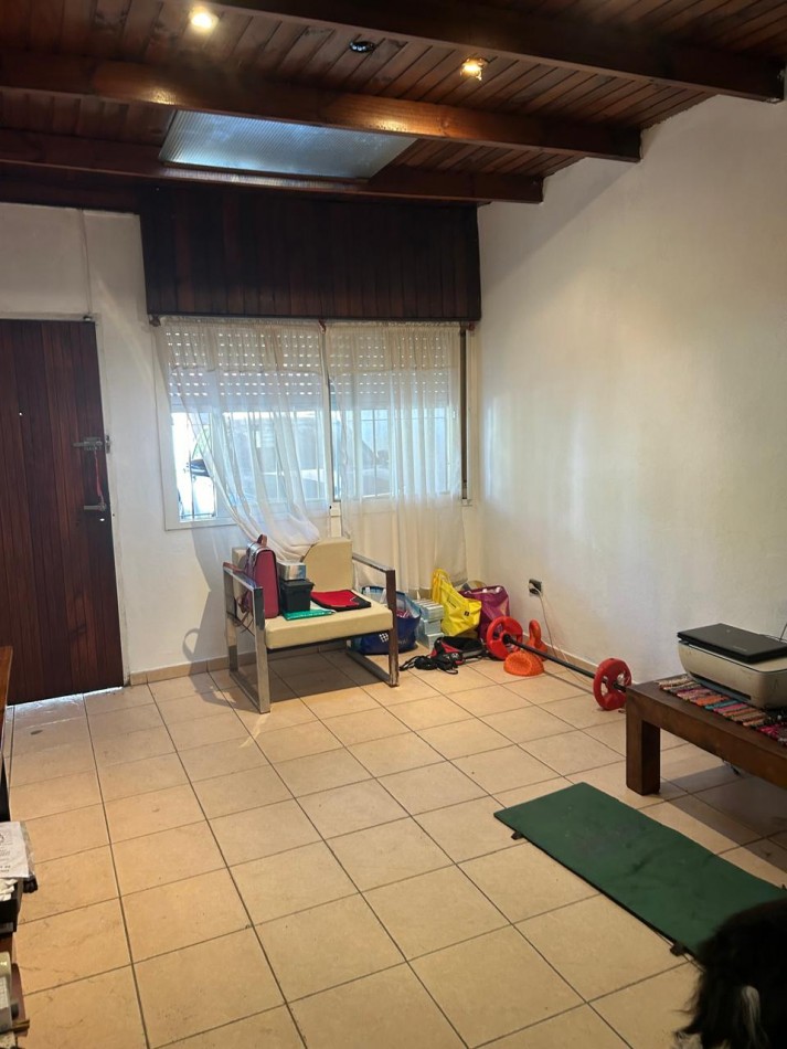  48 E/ 122 Y 123 - DEPARTAMENTO DE 3/4 DORMITORIOS EN VENTA 