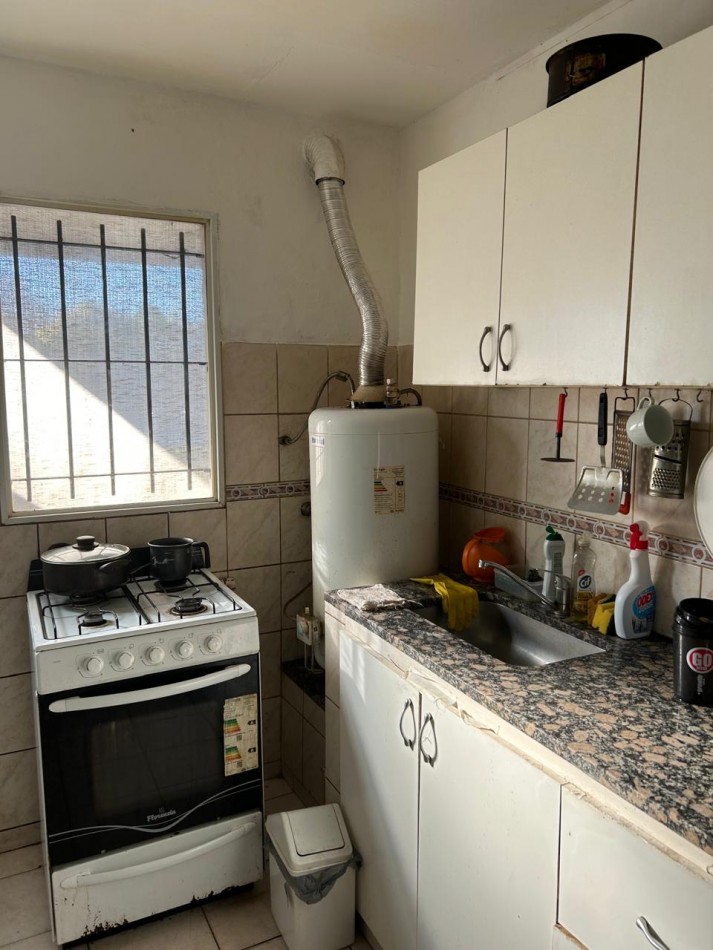  48 E/ 122 Y 123 - DEPARTAMENTO DE 3/4 DORMITORIOS EN VENTA 