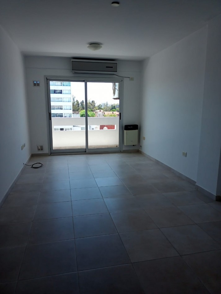 2 ESQ 45 - 1 DORMITORIO - EN VENTA - 4 TO PISO