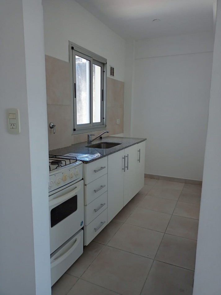 2 ESQ 45 - 1 DORMITORIO - EN VENTA - 4 TO PISO