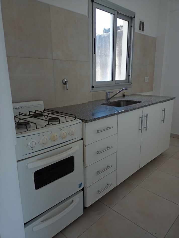 2 ESQ 45 - 1 DORMITORIO - EN VENTA - 4 TO PISO