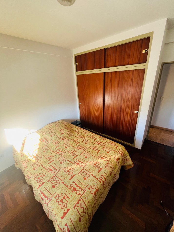 36 ENTRE 7 y 8 - DEPARTAMENTO DE 1 DORMITORIO EN VENTA CON COCHERA CUBIERTA 