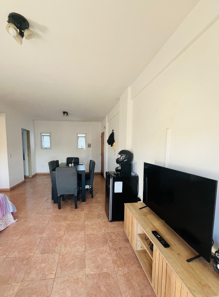 36 ENTRE 7 y 8 - DEPARTAMENTO DE 1 DORMITORIO EN VENTA CON COCHERA CUBIERTA 