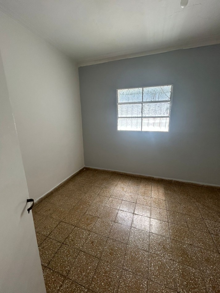 70 E/ 4 Y 4 - PH INTERNO CON PATIO - DOS DORMITORIOS - LA PLATA